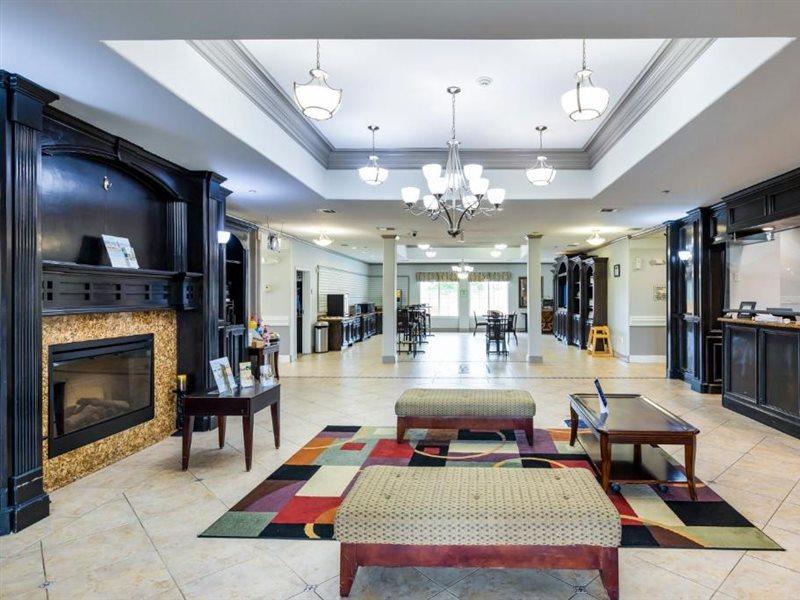 La Quinta By Wyndham Livingston Hotel Екстериор снимка