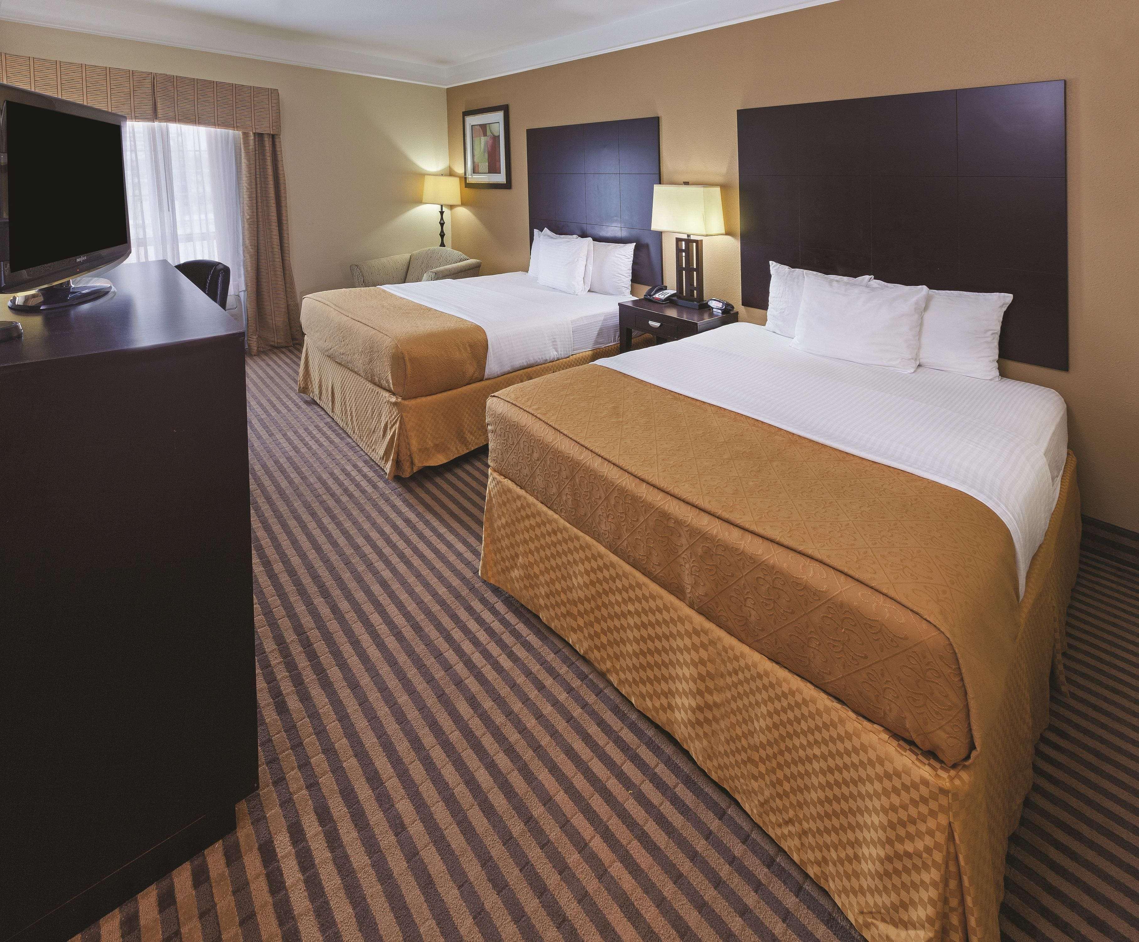 La Quinta By Wyndham Livingston Hotel Екстериор снимка