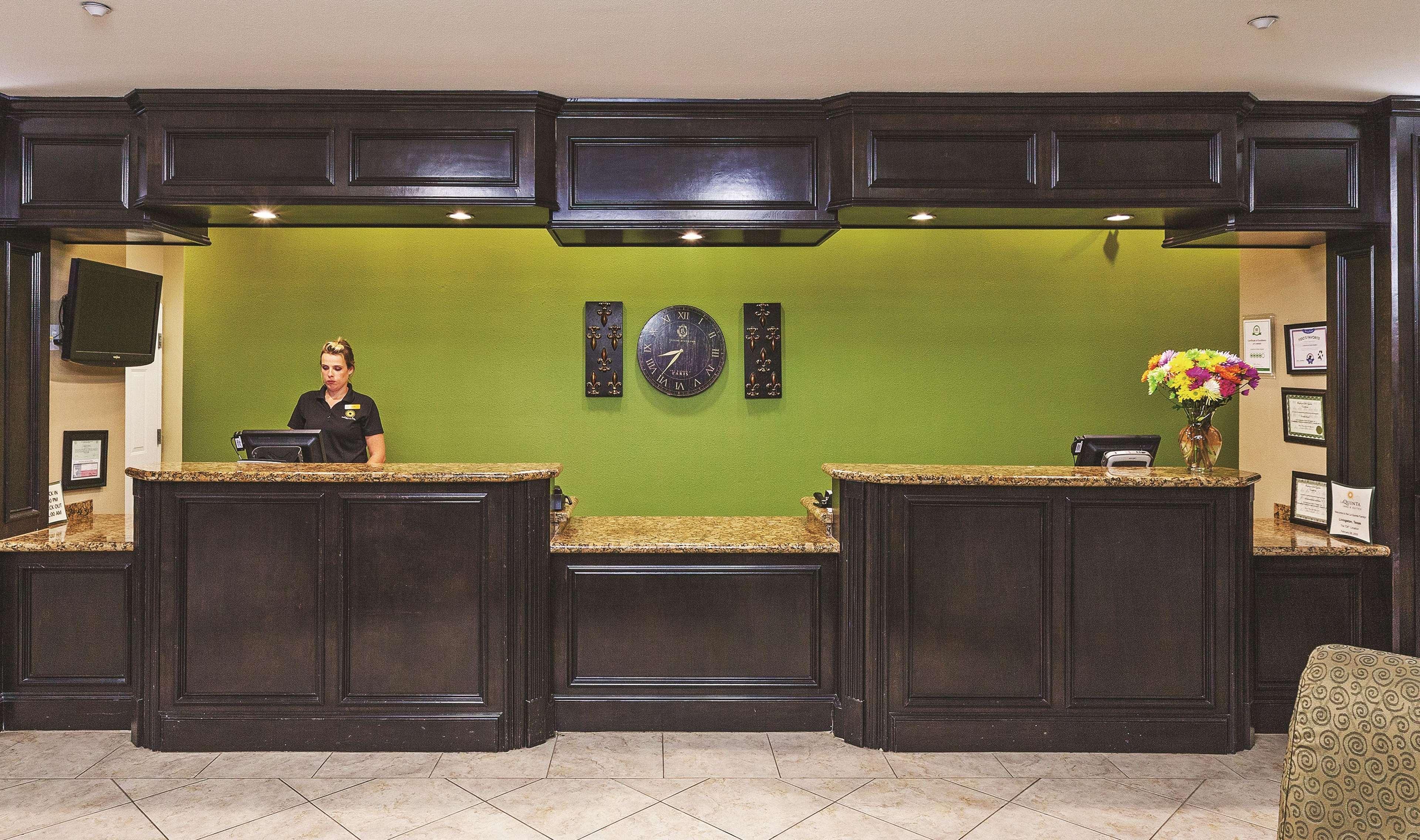 La Quinta By Wyndham Livingston Hotel Екстериор снимка